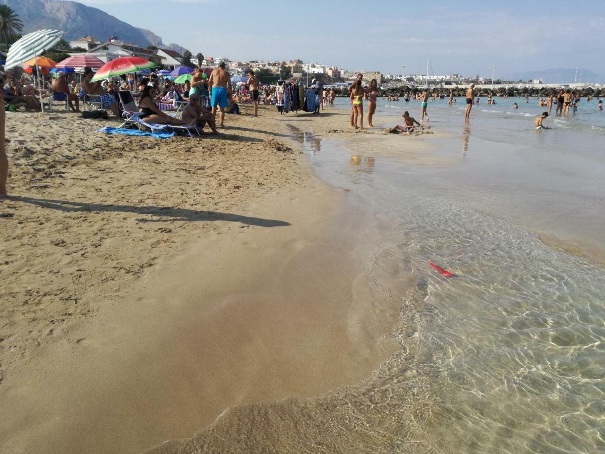 Case Vacanze Terra Sinus แตร์ราซีนี ภายนอก รูปภาพ